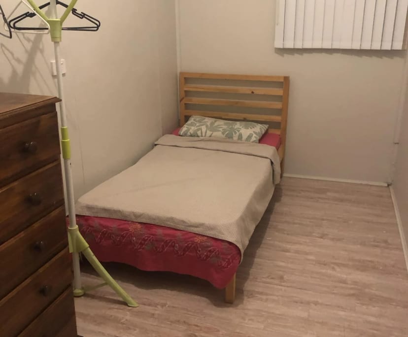 Room in a share house