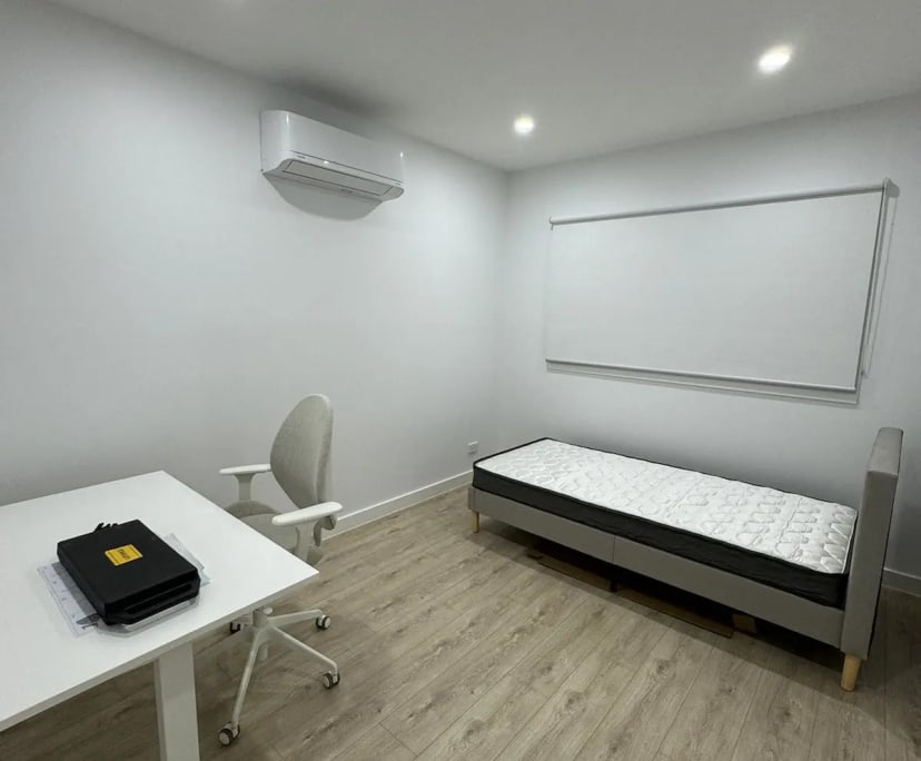 $200, Share-house, 3 bathrooms, Truganina VIC 3029