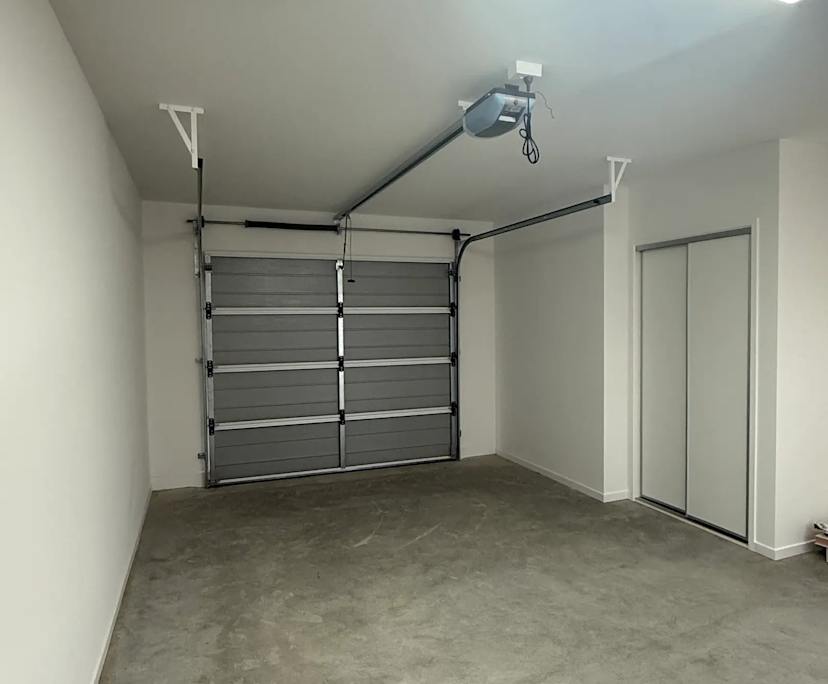 Whole property with 3 rooms for rent