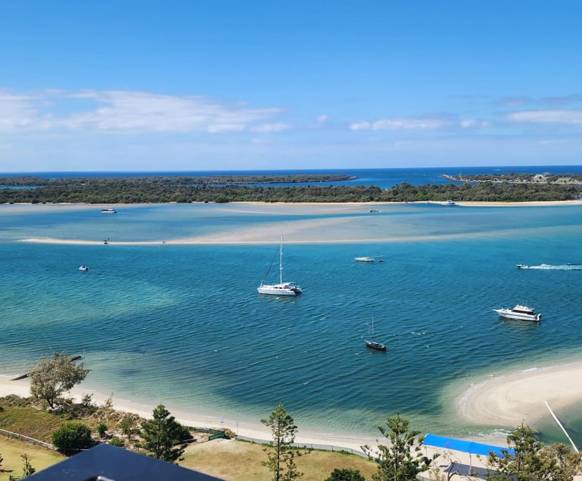 $420, Flatshare, 2 bathrooms, Labrador QLD 4215