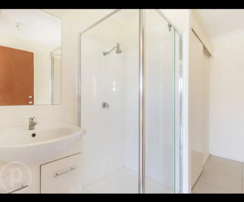 $230, Share-house, 3 bathrooms, Eight Mile Plains QLD 4113