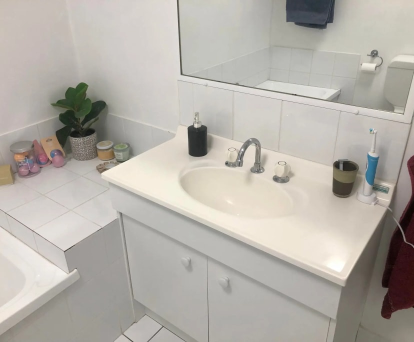 $240, Share-house, 3 bathrooms, Oxenford QLD 4210