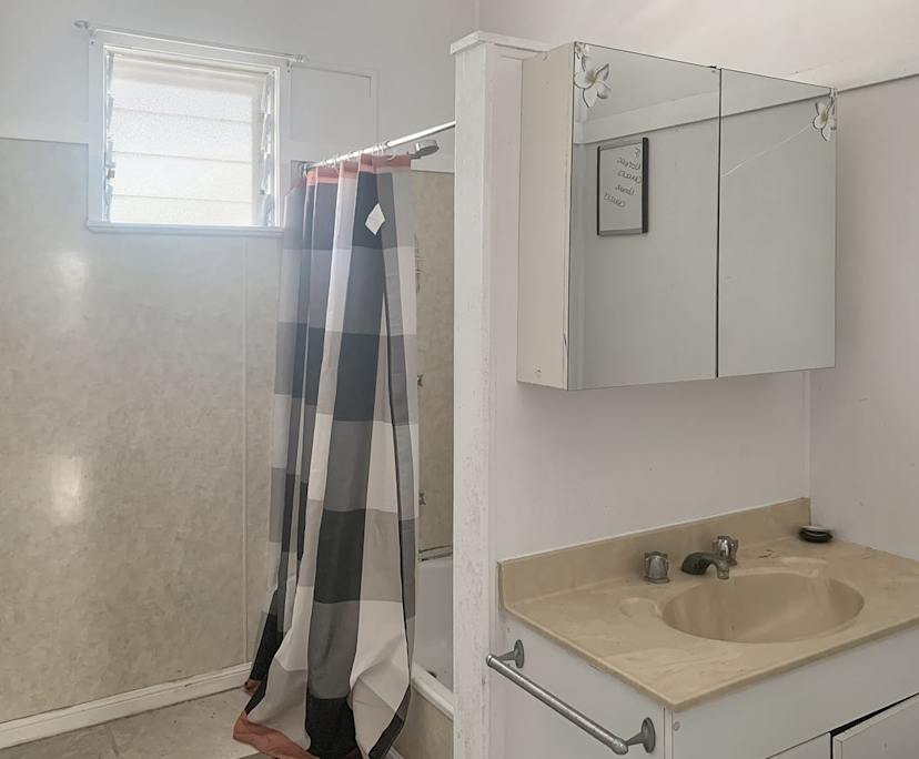 $220, Share-house, 3 bathrooms, Oonoonba QLD 4811