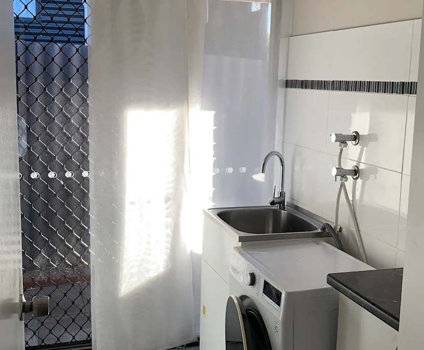 $163, Share-house, 4 bathrooms, Withers WA 6230