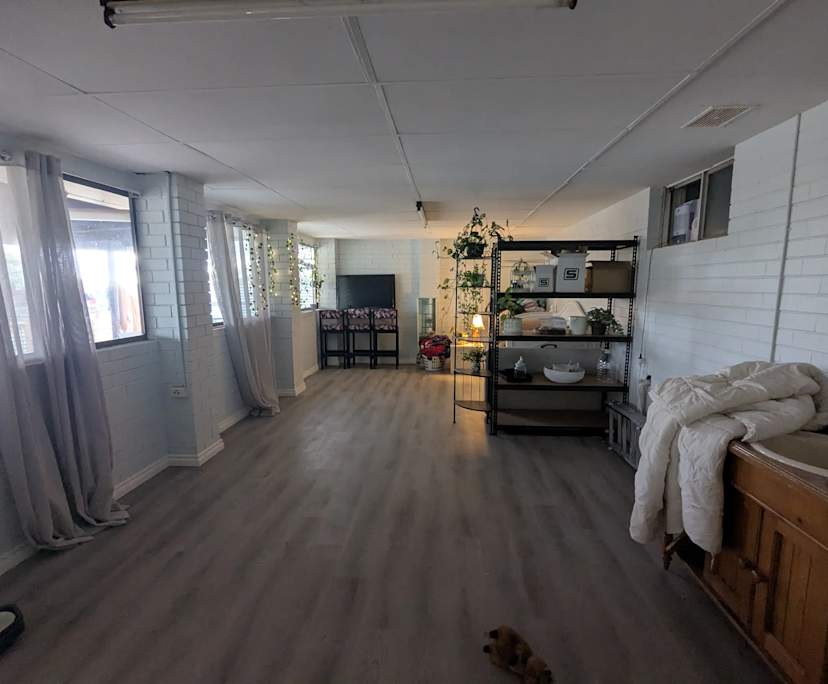 Room in a share house