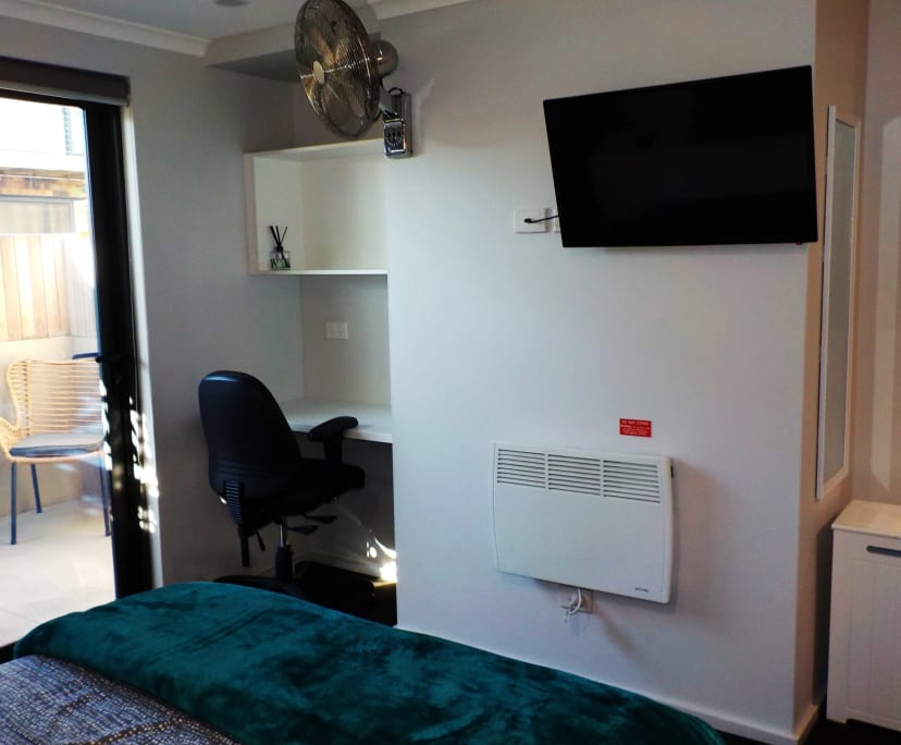 $380, Share-house, 6 bathrooms, Stockton NSW 2295