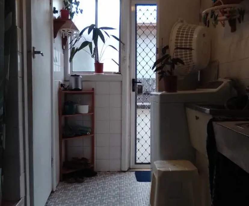 Room in a share house