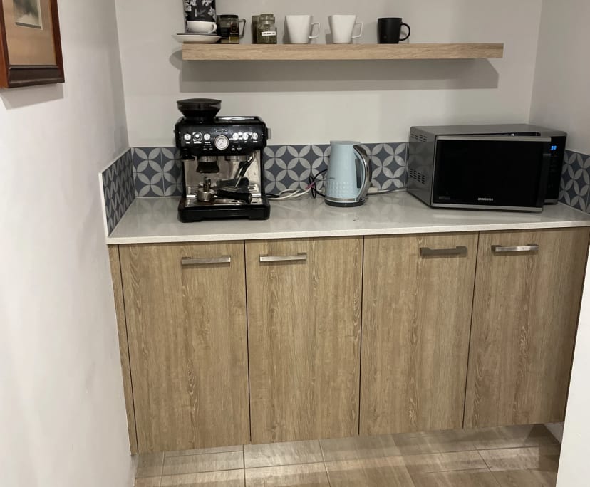 $350, Share-house, 3 bathrooms, Treeby WA 6164