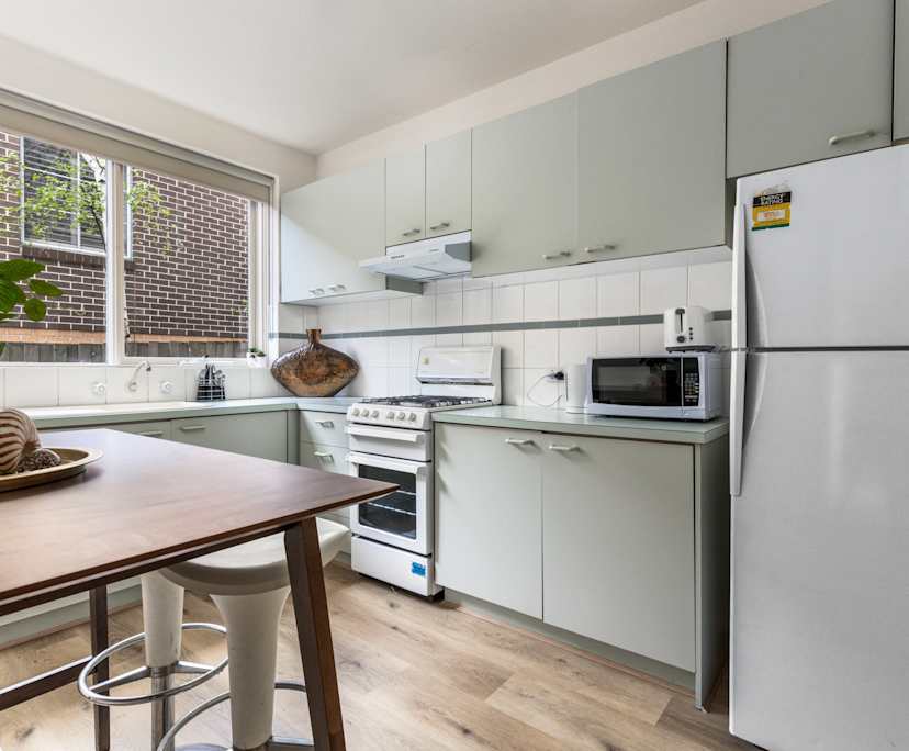 $847, Whole-property, 2 bathrooms, Armadale VIC 3143