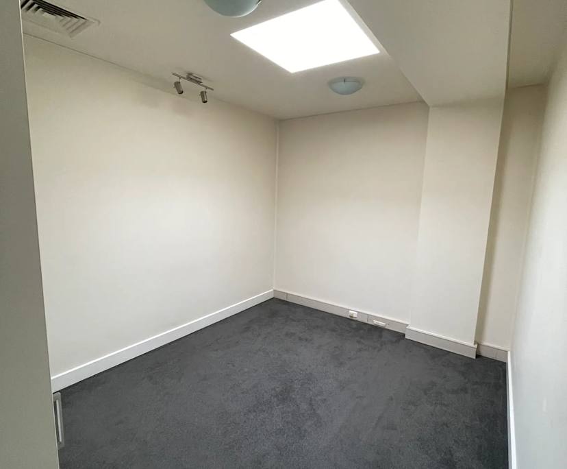 Unfurnished room in a flatshare