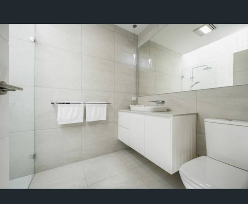 $400, Share-house, 3 bathrooms, Yamba NSW 2464