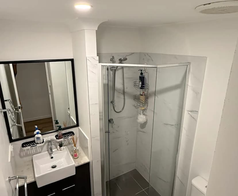 $250, Share-house, 3 bathrooms, Mount Gravatt East QLD 4122