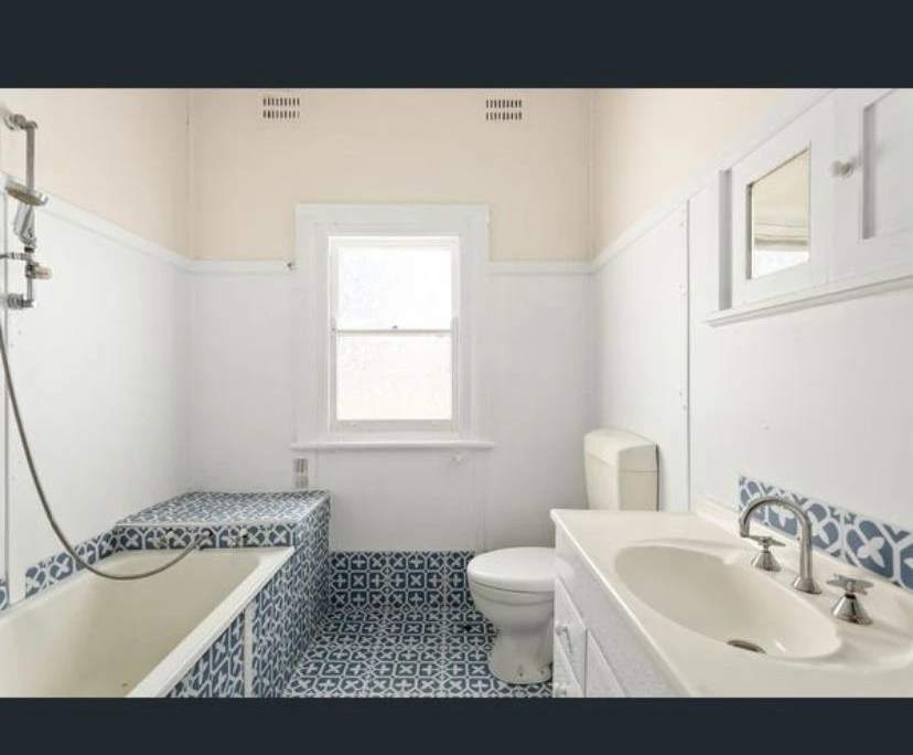 Unfurnished room in a share house