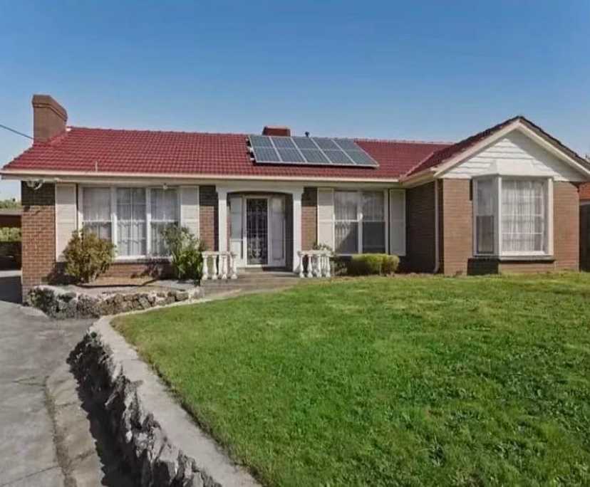 Whole property with 4 rooms for rent