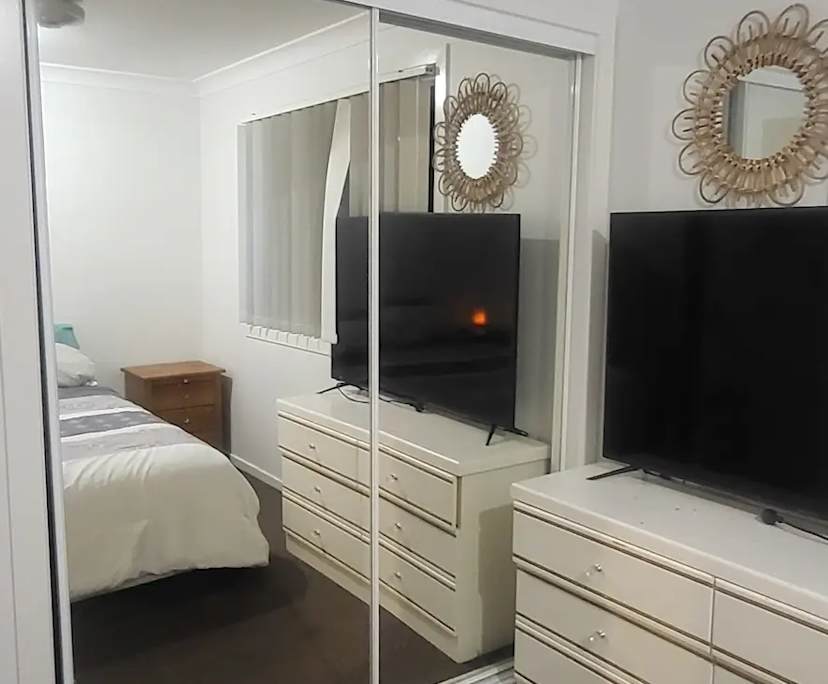 Room in a share house