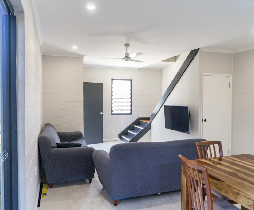 $300, Share-house, 2 rooms, Mooroobool QLD 4870, Mooroobool QLD 4870