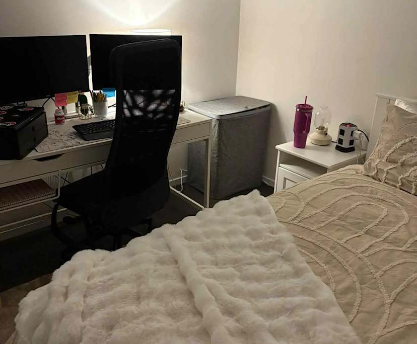 Unfurnished room in a share house