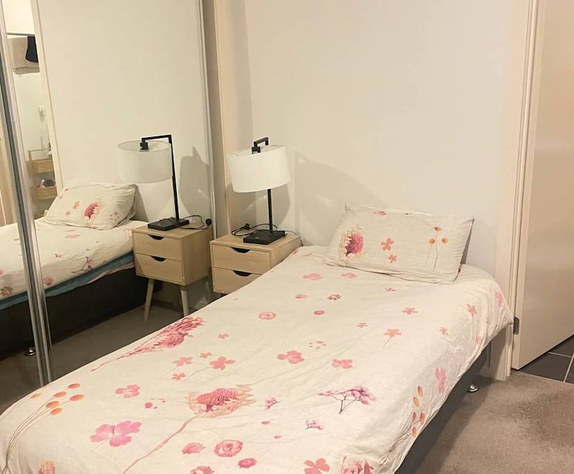 Furnished room in a flatshare