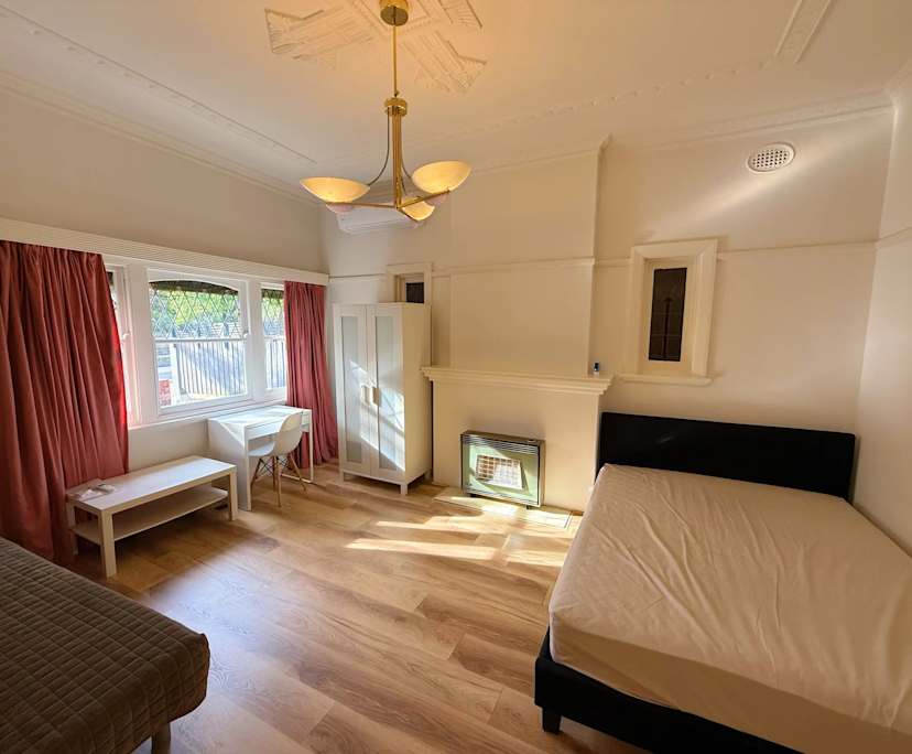 Furnished room in a share house