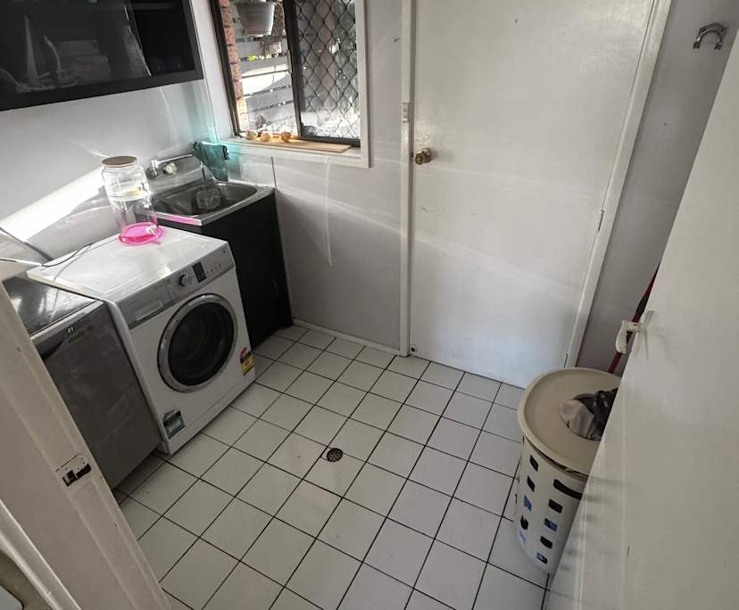 Unfurnished room in a share house