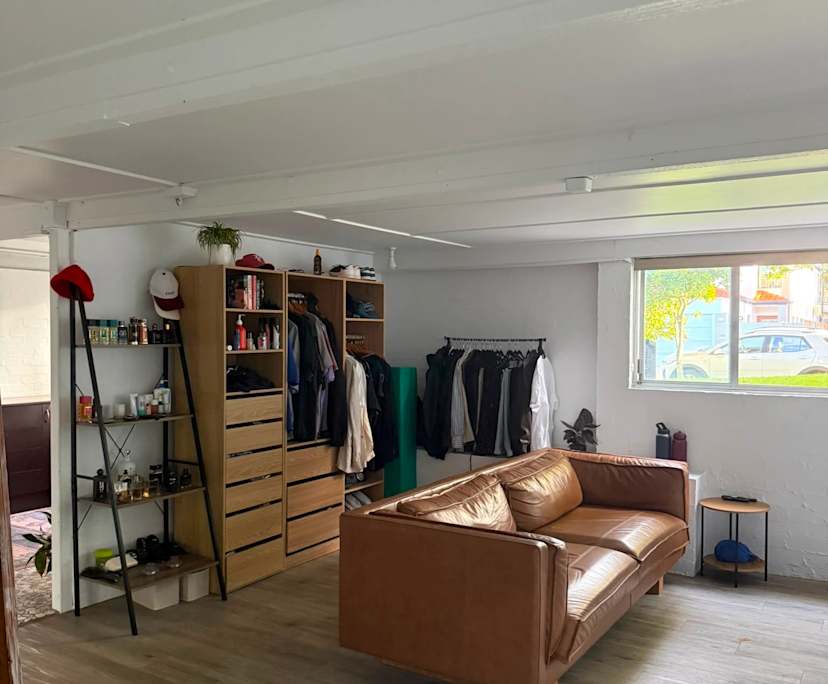 Room in a share house