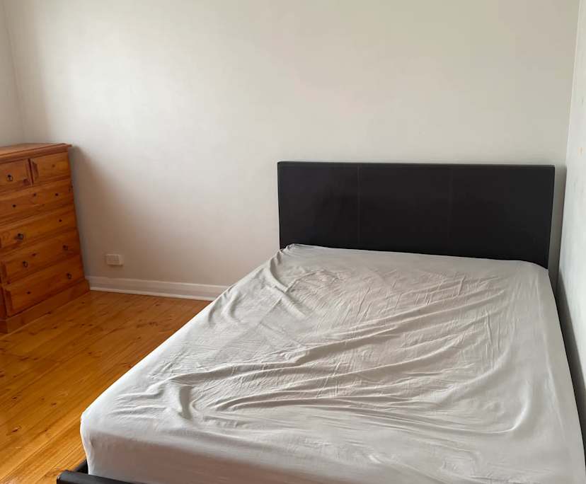 Room in a share house