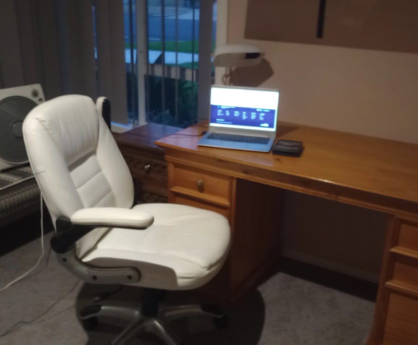 Furnished room with own bathroom