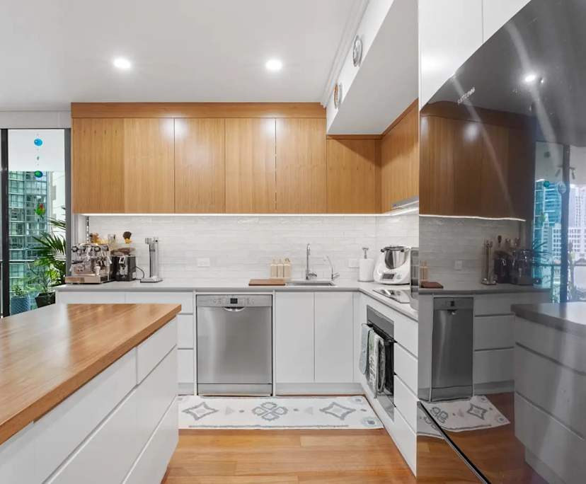 $900, Whole-property, 2 bathrooms, Brisbane City QLD 4000