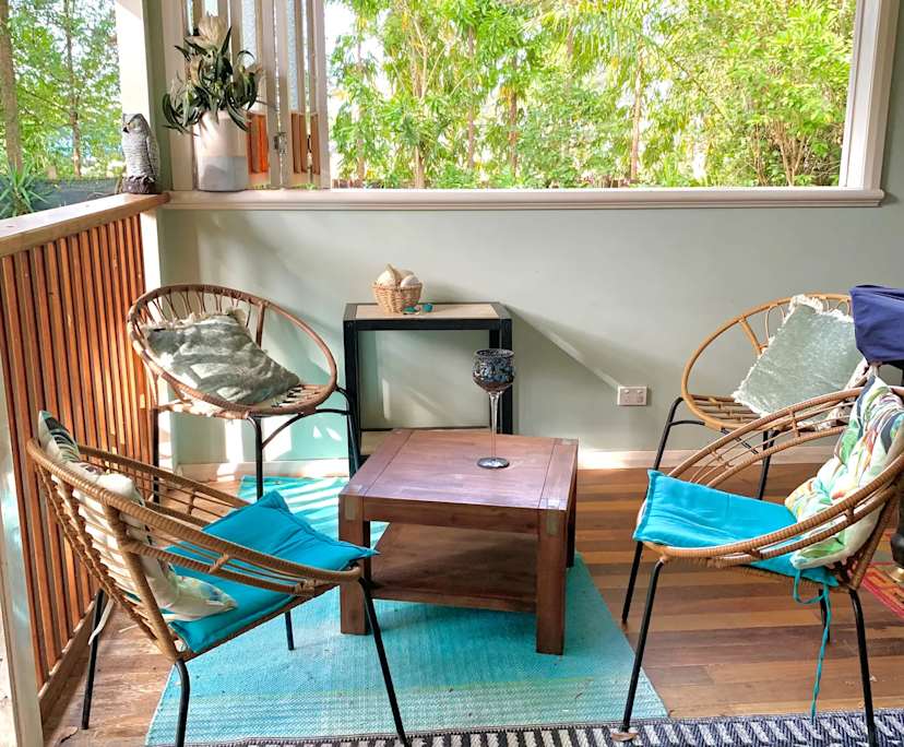 $370, Share-house, 3 bathrooms, Mooroobool QLD 4870