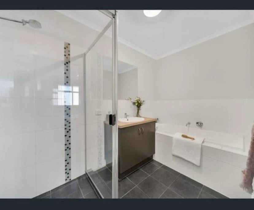 Unfurnished room in a share house