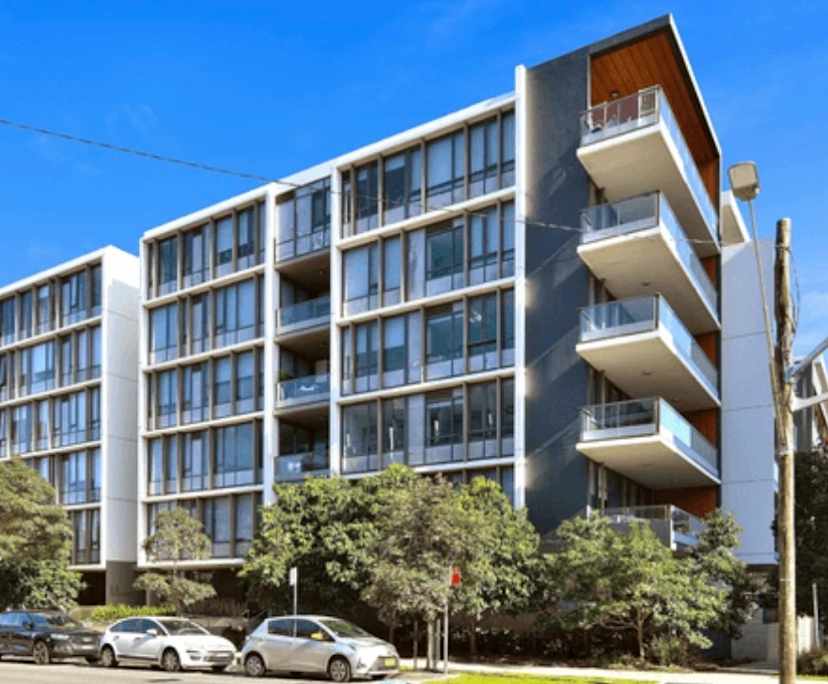 Unfurnished room with own bathroom