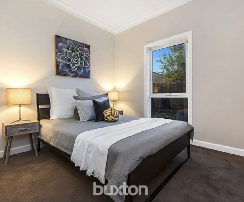 Room in a share house
