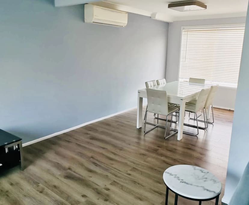 $350, Share-house, 5 bathrooms, Benowa QLD 4217