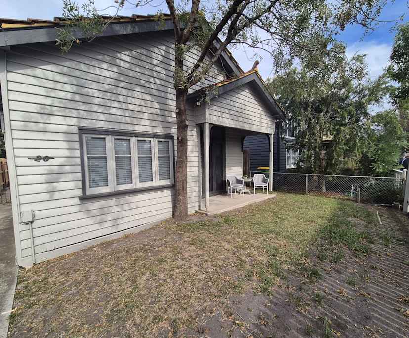 Whole property with 2 rooms for rent