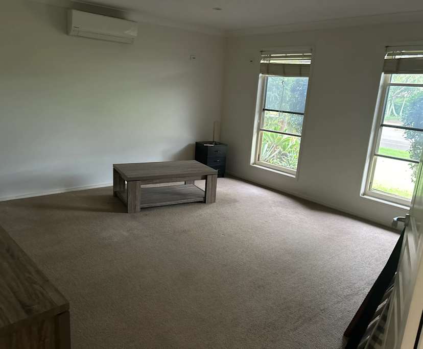 Room in a share house