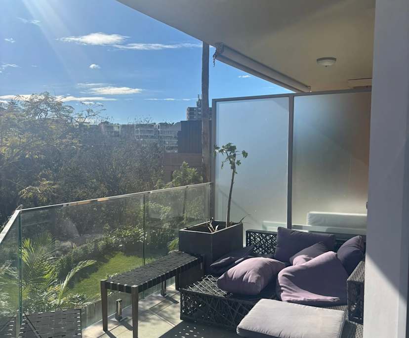 Furnished room in a flatshare