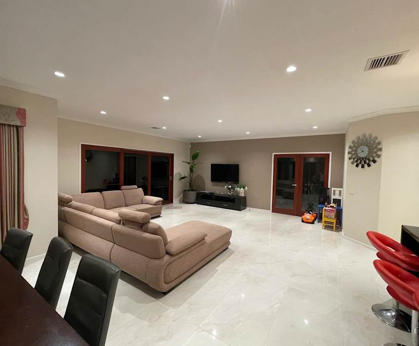 $270, Share-house, 5 bathrooms, Lyndhurst VIC 3975