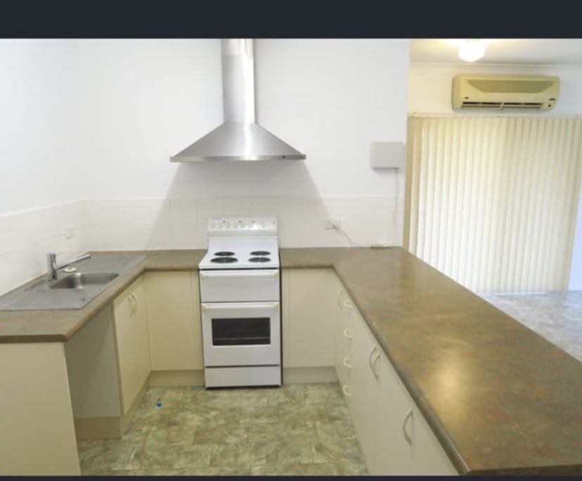 Room for Rent in Edge Hill, Cairns 153, Unfurnish...