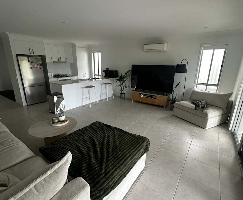 Unfurnished room with own bathroom