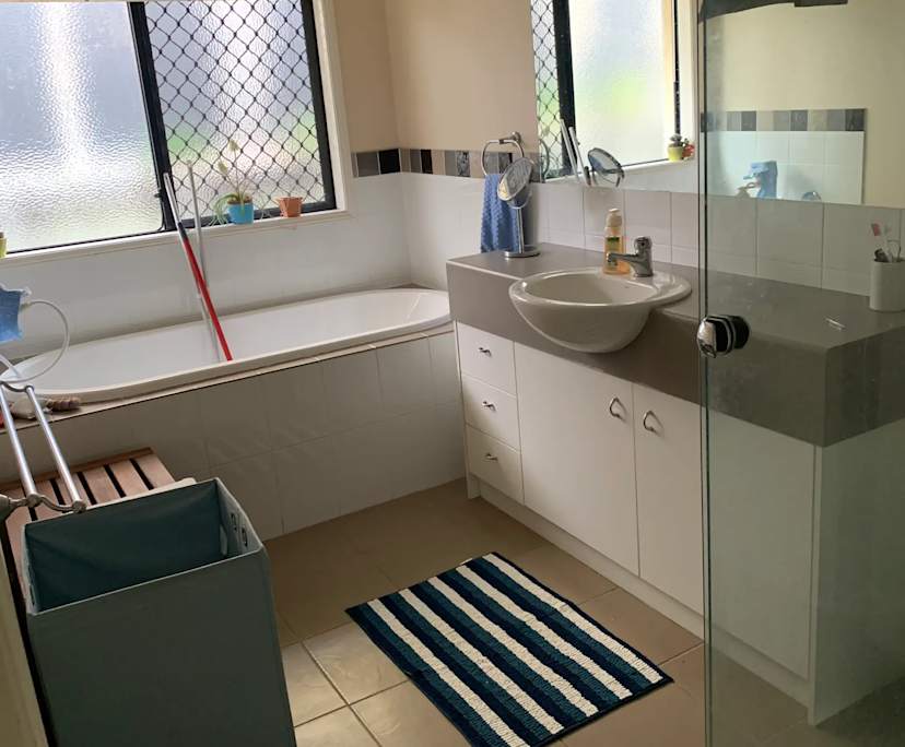 $250, Share-house, 5 bathrooms, Calamvale QLD 4116