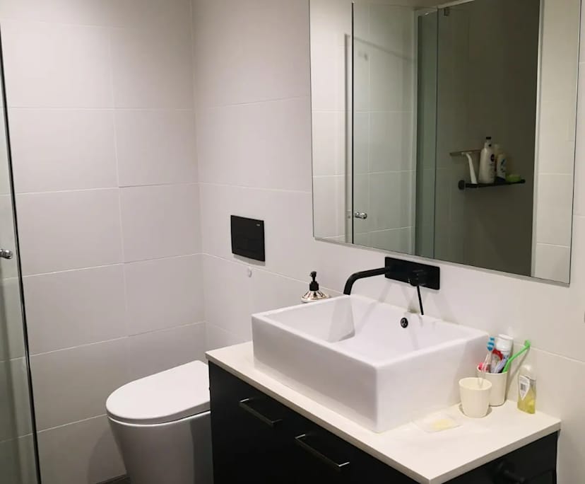 $600, 1-bed, 1 bathroom, Adelaide SA 5000