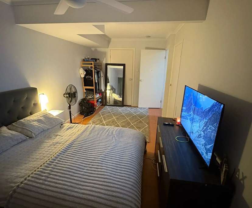 Furnished room in a share house