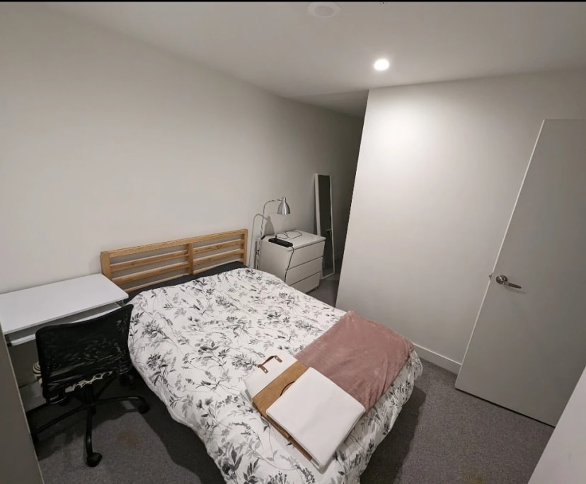 Furnished room with own bathroom