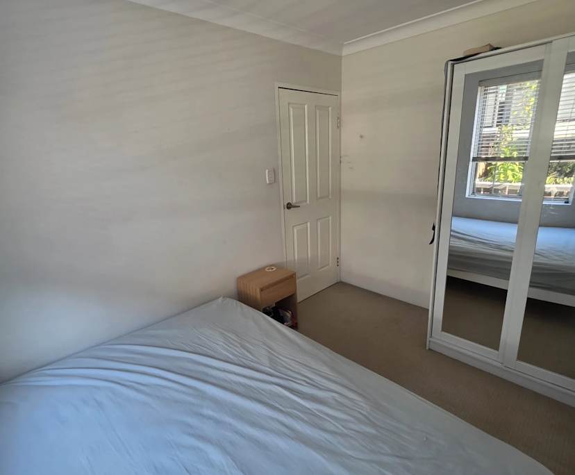 Furnished room in a flatshare