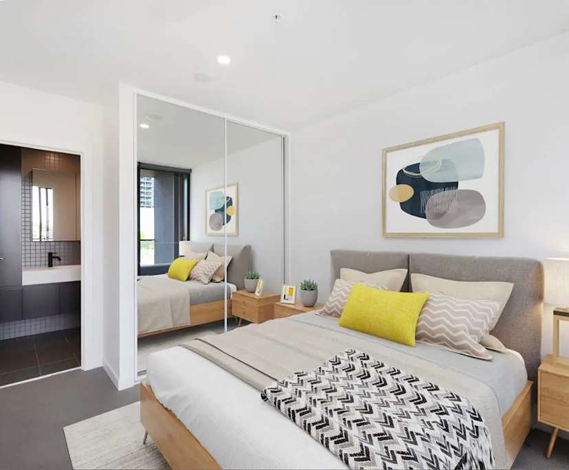 Unfurnished room with ensuite in a flatshare