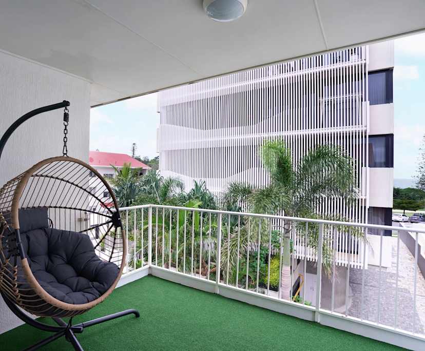 $900, Whole-property, 2 bathrooms, Miami QLD 4220