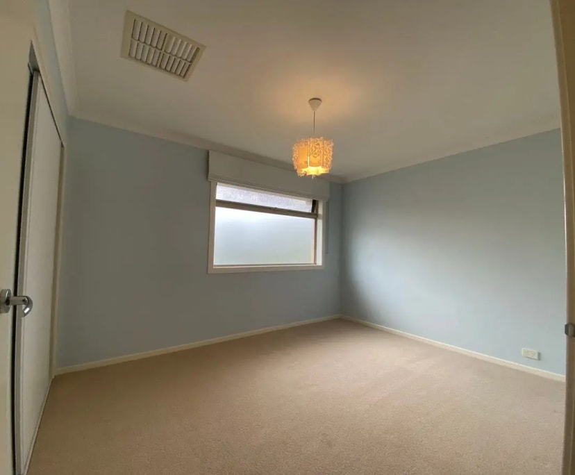 Unfurnished room in a share house