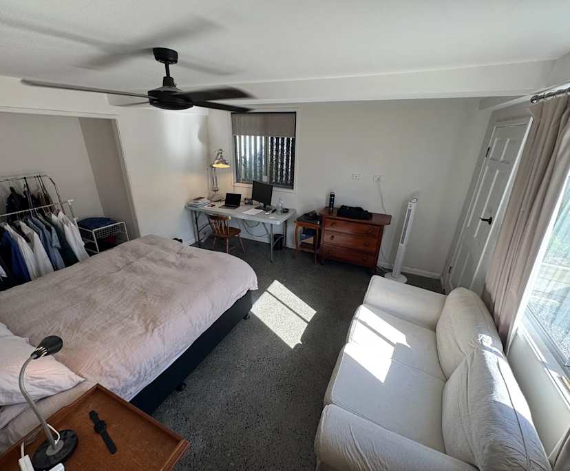 Unfurnished room with own bathroom