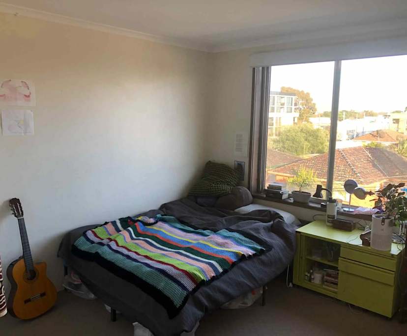 Unfurnished room in a flatshare