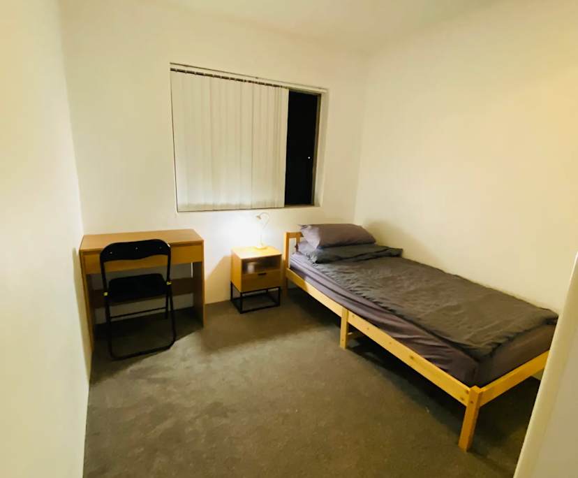 Furnished room in a flatshare